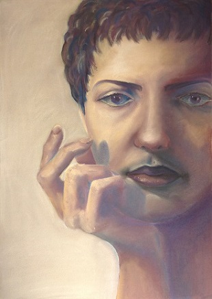 Portret van een vrouw die op haar hand leunt